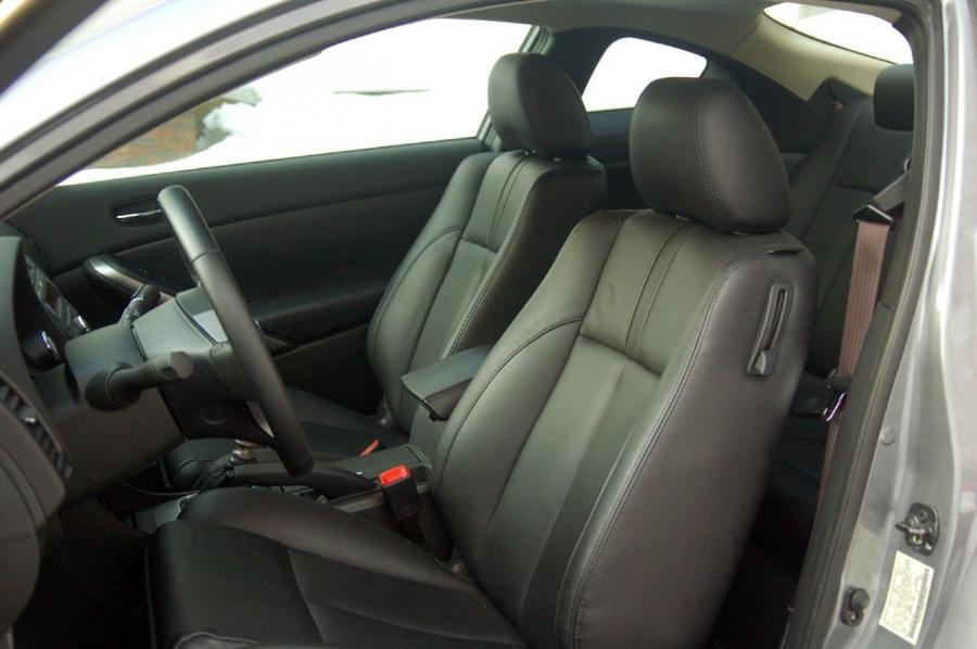  Nissan Altima Coupe 2.5S 2008 года  (фото 30 из 50)